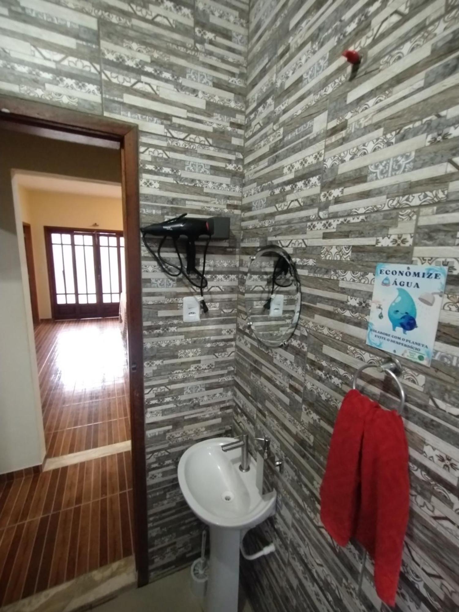 Casa Amarela Da Prainha De Mambucaba - 6 Pessoas Villa Paraty Ngoại thất bức ảnh